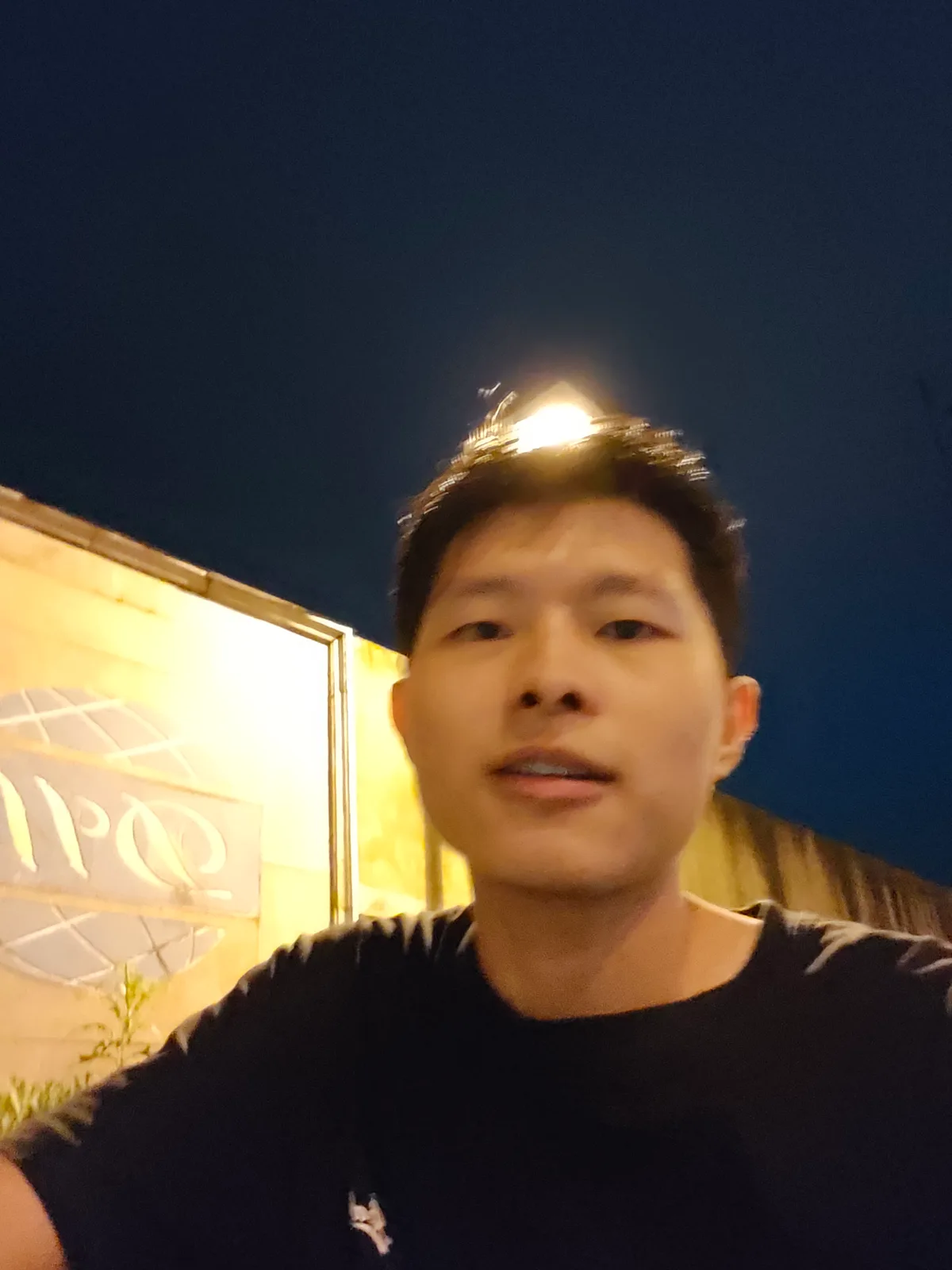 任一奇 头像