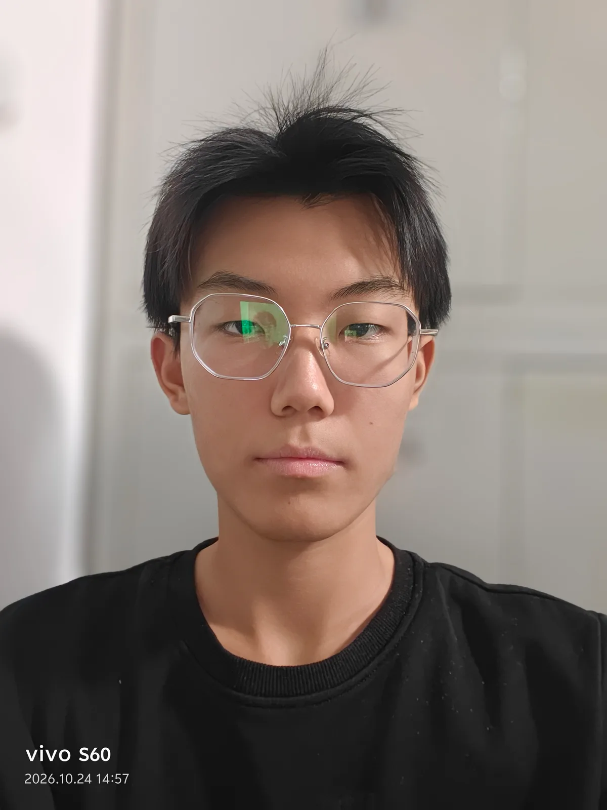 孔维一 头像