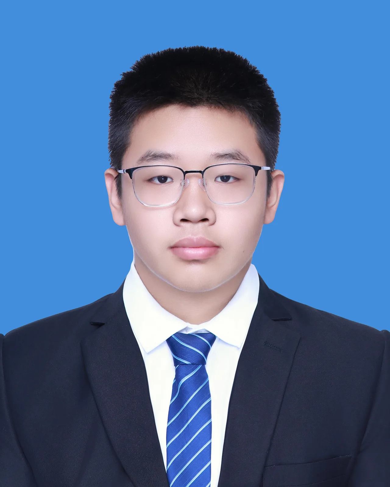 李悦声 头像