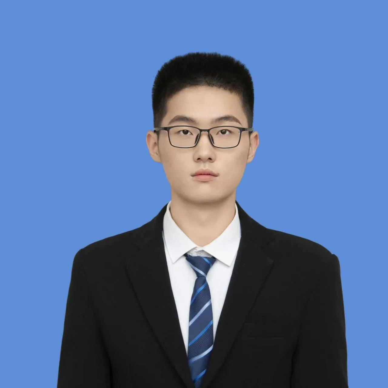 高铭康 头像