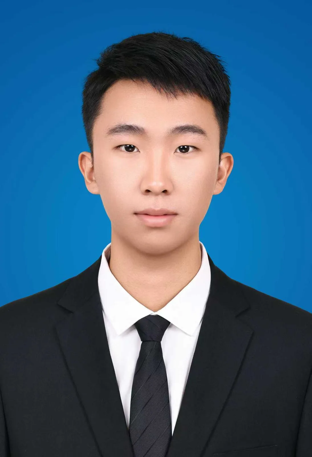 孙铭阳 头像